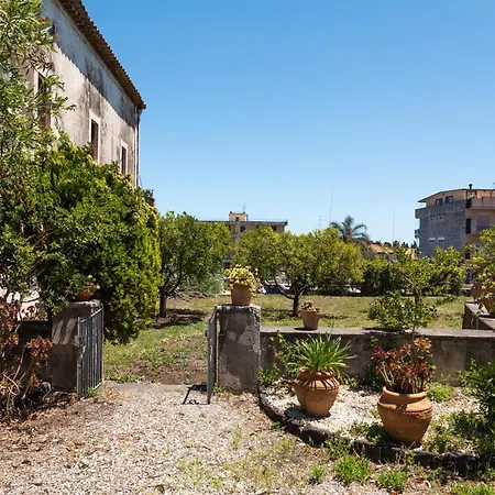 Franca La Casina Viagrande
